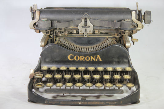 Corona 3 Manual Portable Folding Typewriter with Case, 1921