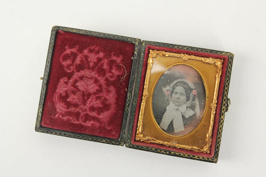 Daguerreortype Photograph of a Young Woman in Full Case (1/9 Plate)