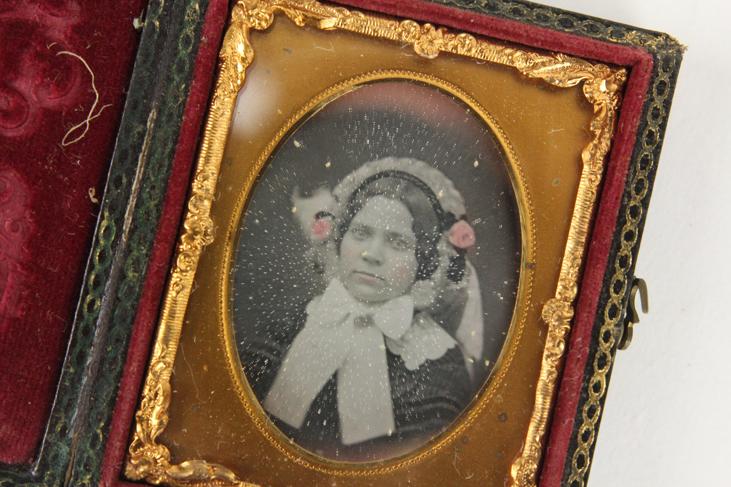 Daguerreortype Photograph of a Young Woman in Full Case (1/9 Plate)