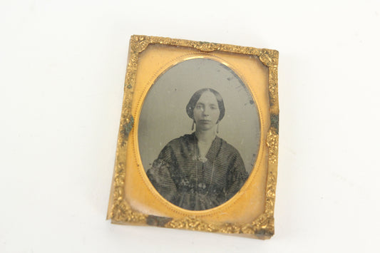 Ambrotype Photograph of a Pretty Young Woman Wearing Earrings (1/9 Plate)