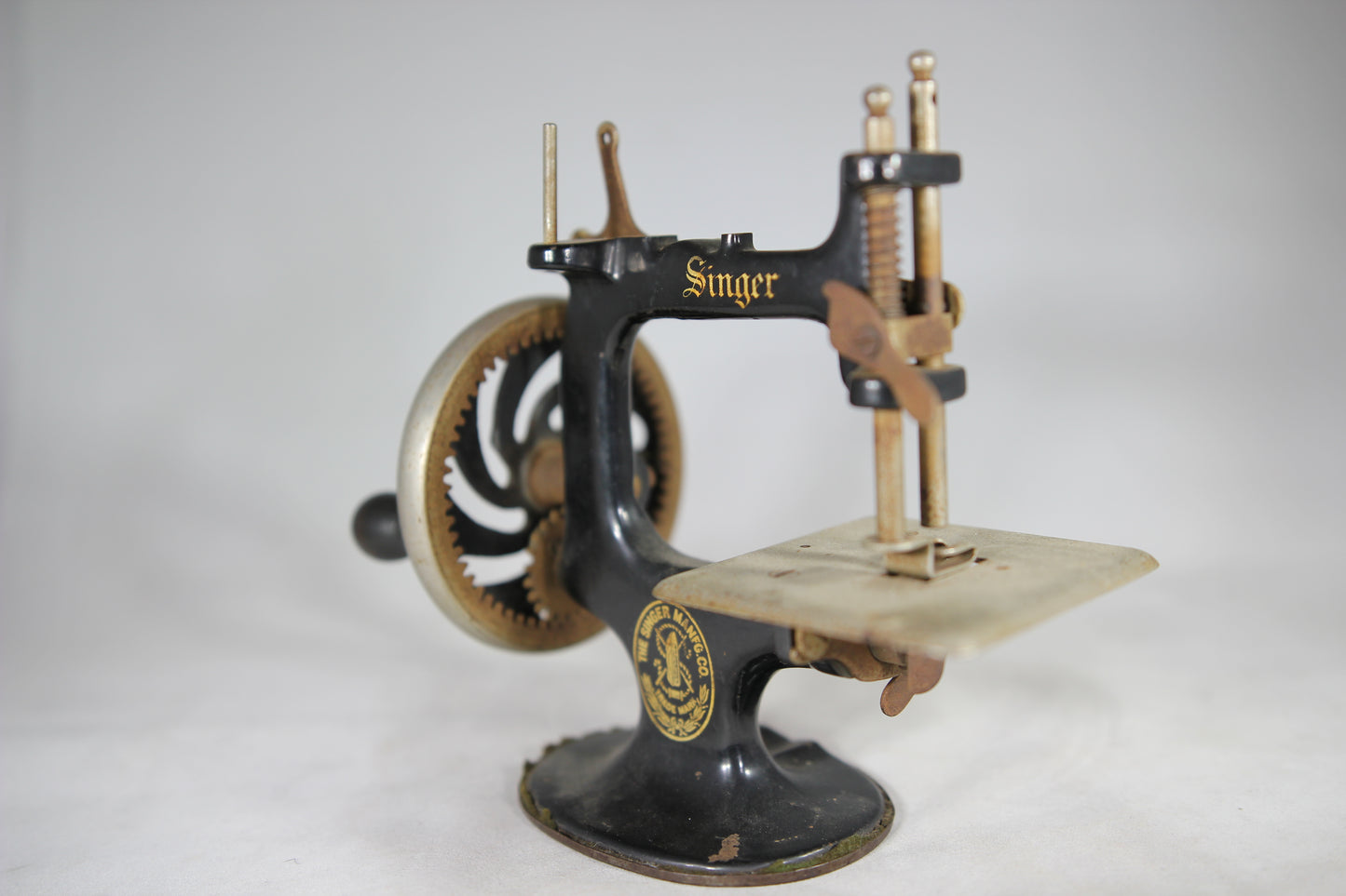 Singer Manufacturing Co. Cast Iron Child's Hand Crank Sewing Machine, Model 20
