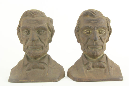 Front Facing President Abraham Lincoln Cast Iron Bookends, Pair, Copyright 1930