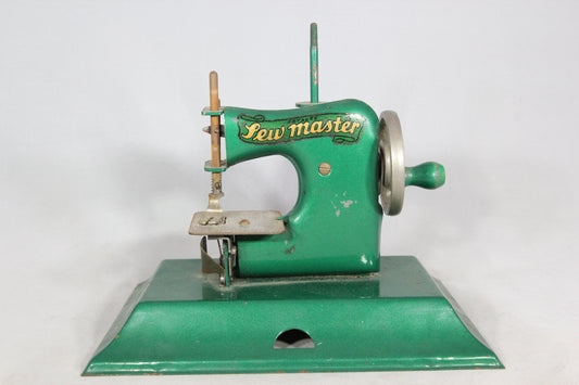 KAYanEE Sew Master Toy Sewing Machine in Green