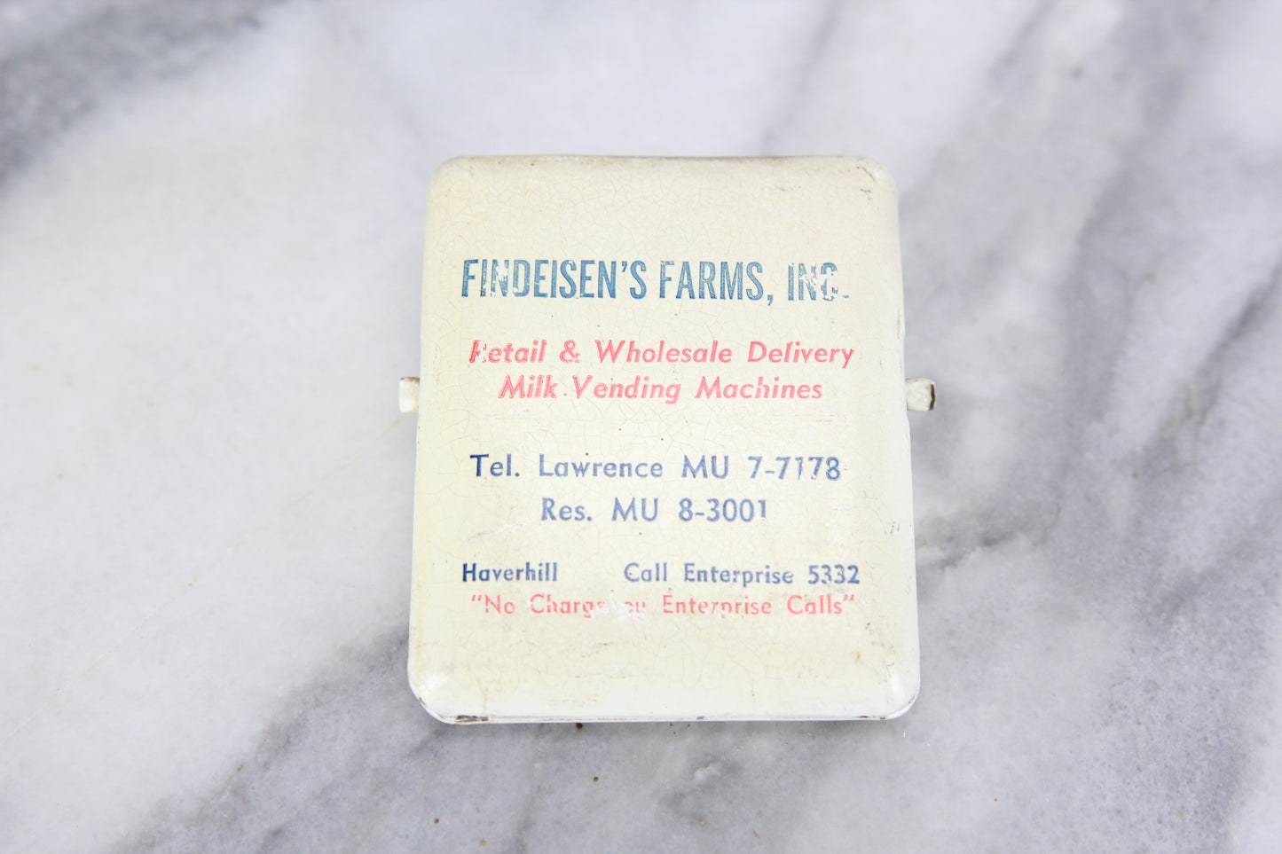 Findeisen's Farms, Inc. Enamel Advertsing Clip