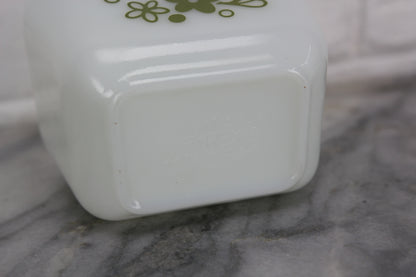 Pyrex 501B Fridge Box with Green Daisy Pattern, 1-1/2 Cup