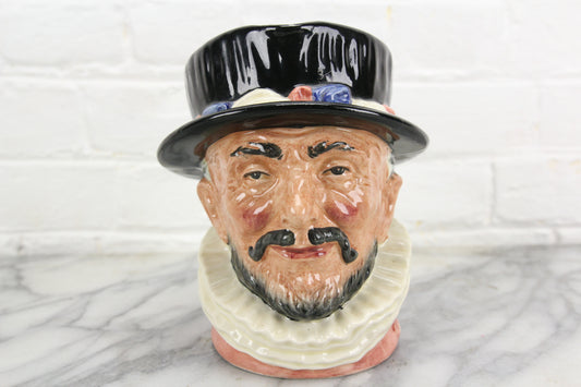 Beefeater Royal Doulton Toby Character Jug D6206, Copyright 1946