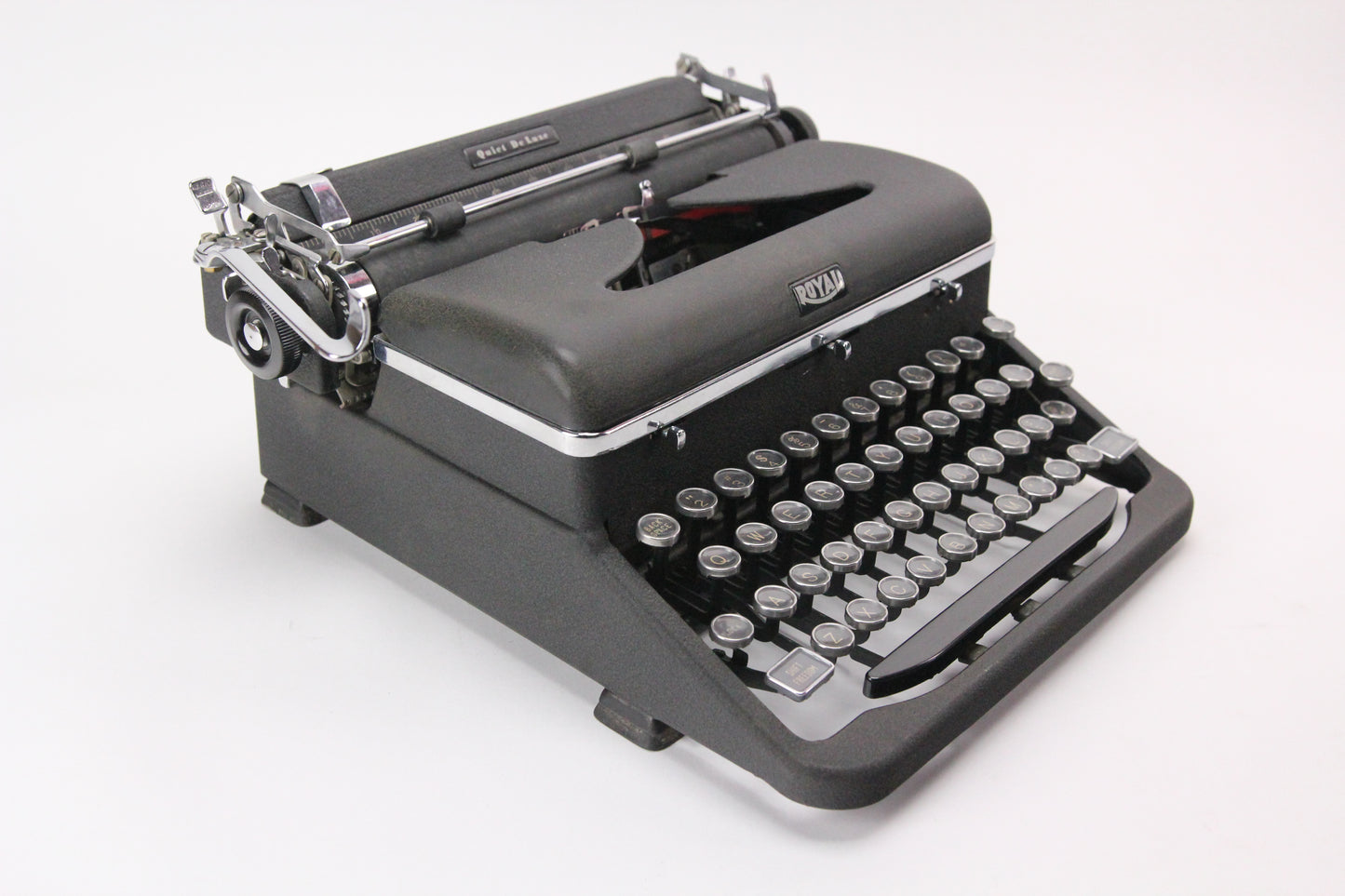 Royal Quiet De Luxe Portable Manual Typewriter with Case, Made in USA, 1947