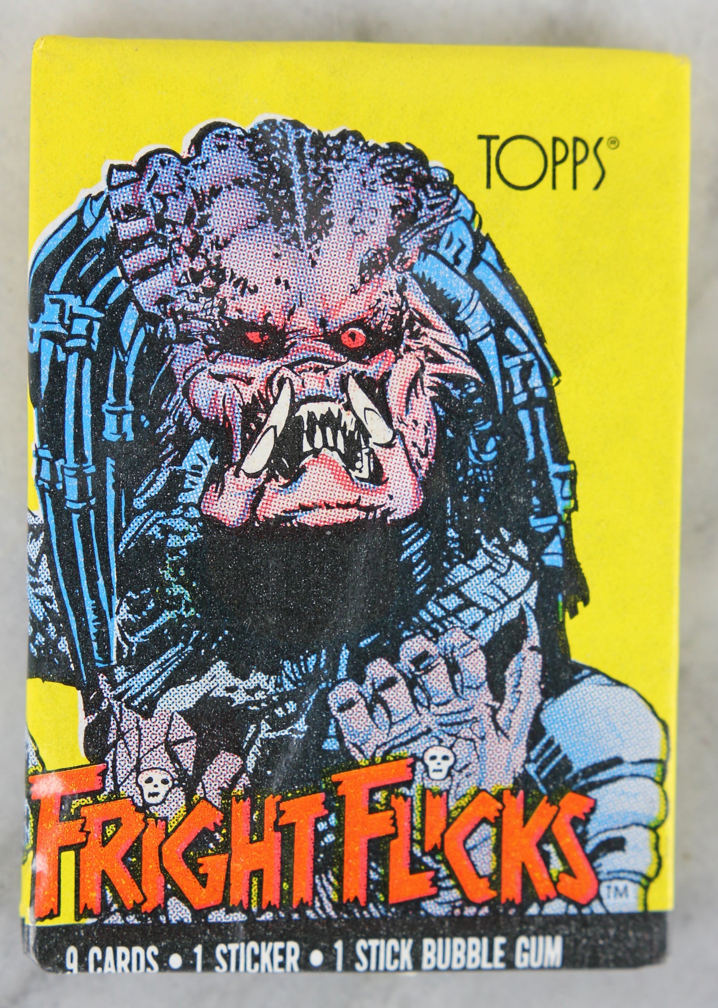 Topps Fright Flicks Collectible Trading Cards, One Wax Pack, Predator, 1988