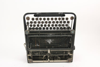 Royal Portable "P" Model Manual Typewriter with Case, Made in USA, 1928