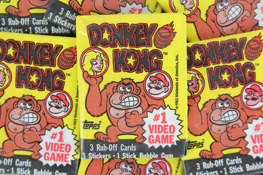 Topps Nintendo Donkey Kong Collectible Trading Cards, One Wax Pack, 1982