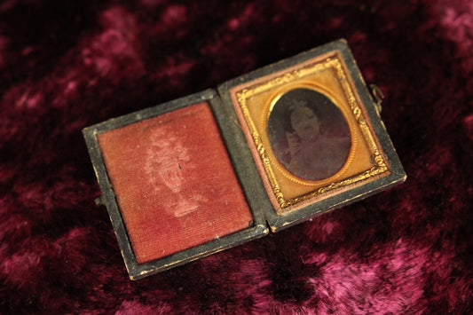 Sixteenth Plate Ambrotype Photograph of a Young Woman in a Full Union Case