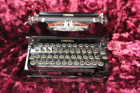 Smith Corona Standard 1C Series Manual Portable Typewriter with Case, 1935