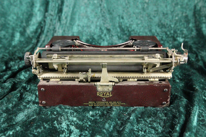 Royal Portable Model P Manual Typewriter, Alligator Burgundy/Maroon Color, 1927