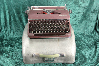 Olympia SM-4 DeLuxe Portable Manual Typewriter, Maroon Color, 1958