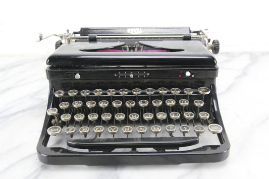 Royal Model "O" Portable Typewriter with Case, Made in USA, 1935