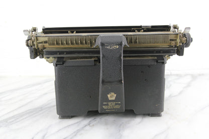Royal KMM Magic Margin Upright Typewriter, Made in USA, 1940