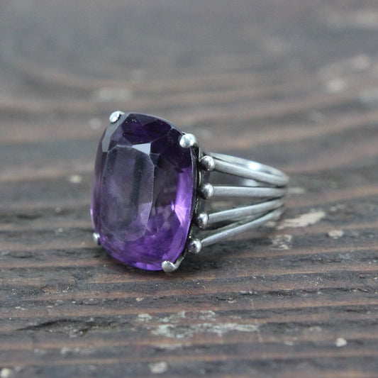 Sterling Silver Ring with Large Purple Amethyst - Size 7.5