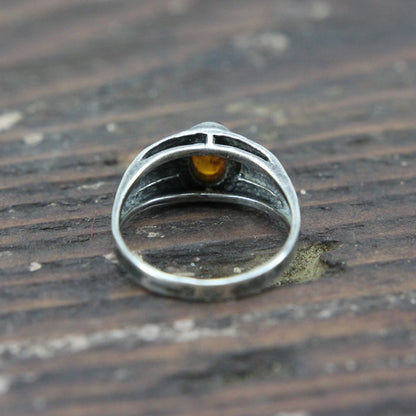 Sterling Silver Ring with Amber Stone - Size 6.5