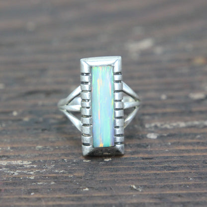 Native American Sterling Silver Ring with Iridescent Setting - Size 7