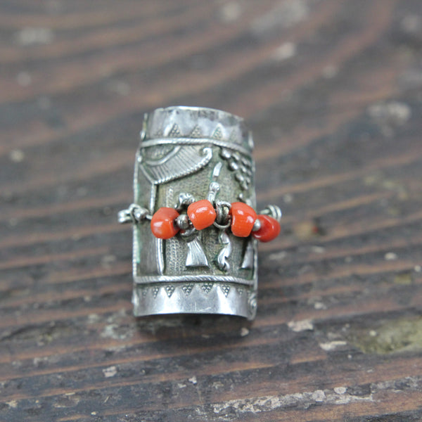 Intricate Native American Strling Silver Ring with Coral - Size 7