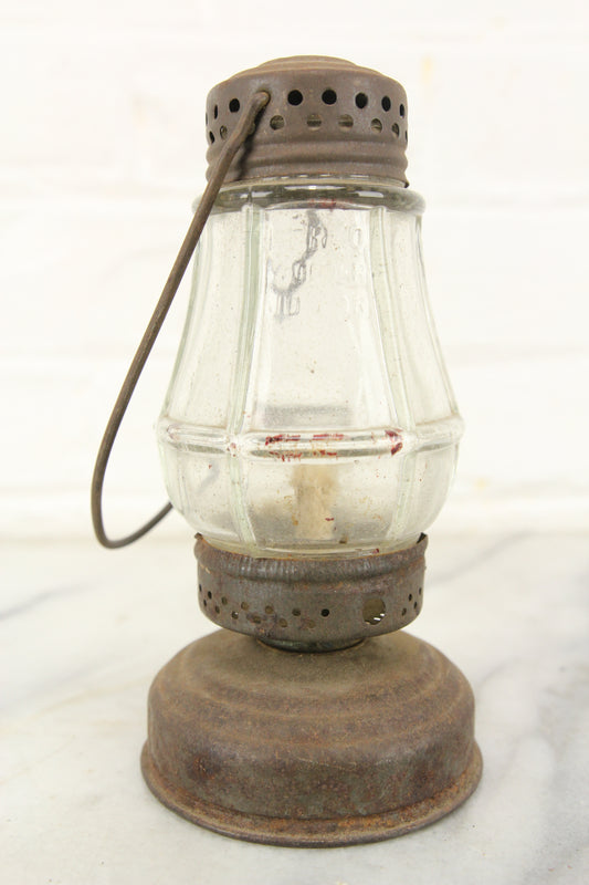 Perko Wonder Junior Tin Ice Skaters Kerosene Oil Lantern Lamp