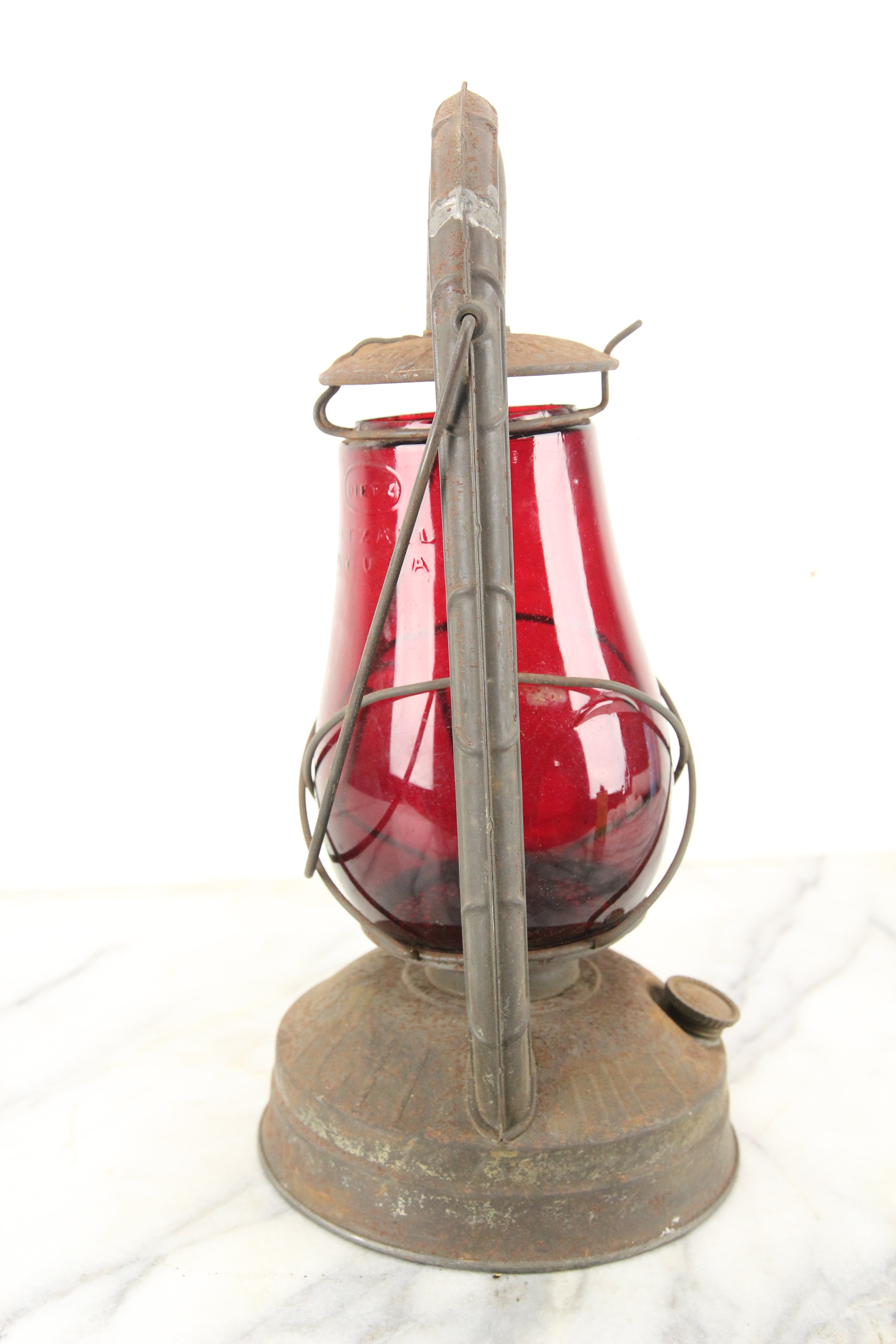 Dietz Monarch Red Glass Globe Barn Kerosene Oil Lamp Lantern