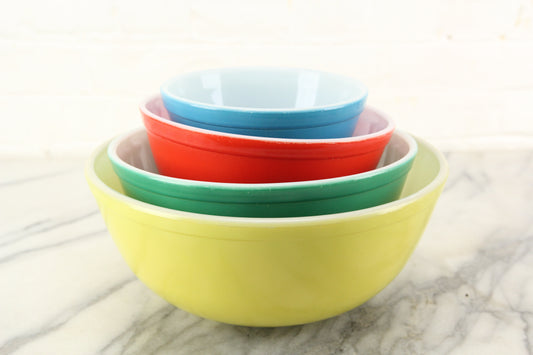 Pyrex Primary Colors Round Graduated Mixing Bowls - Set of Four