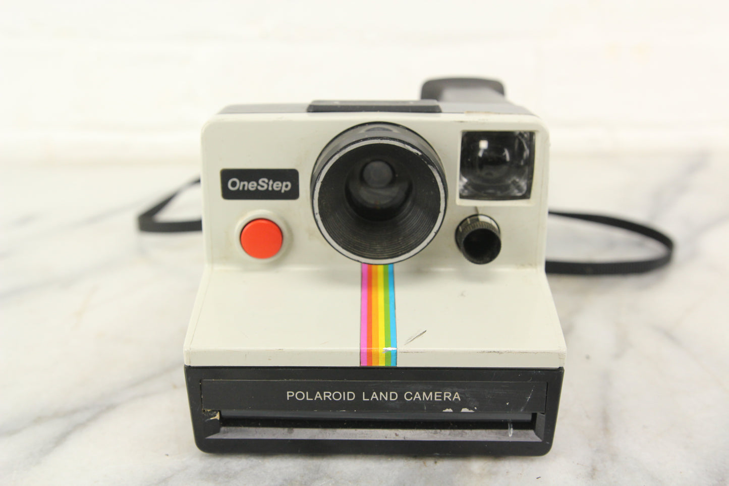 Polaroid OneStep Land Camera Instant Film Camera (White) Serial #CNG810CA