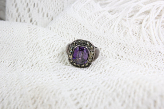 Sterling Silver Ring with Translucent Purple Stone, Size 5.5