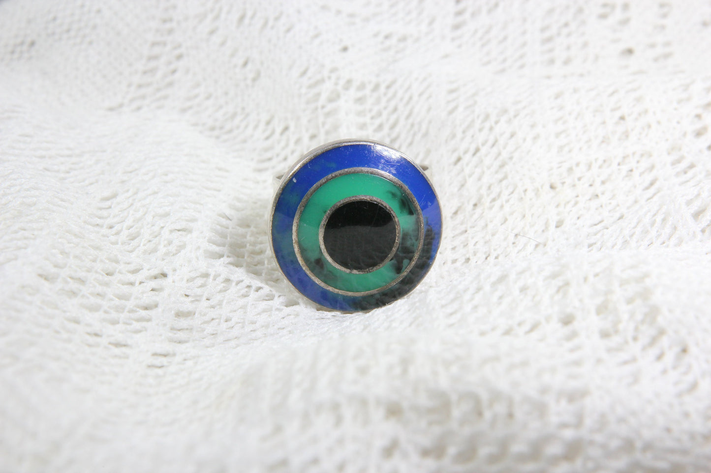 Israel Sterling Silver Ring with Blue Green and Black Target Design, Size 9.5